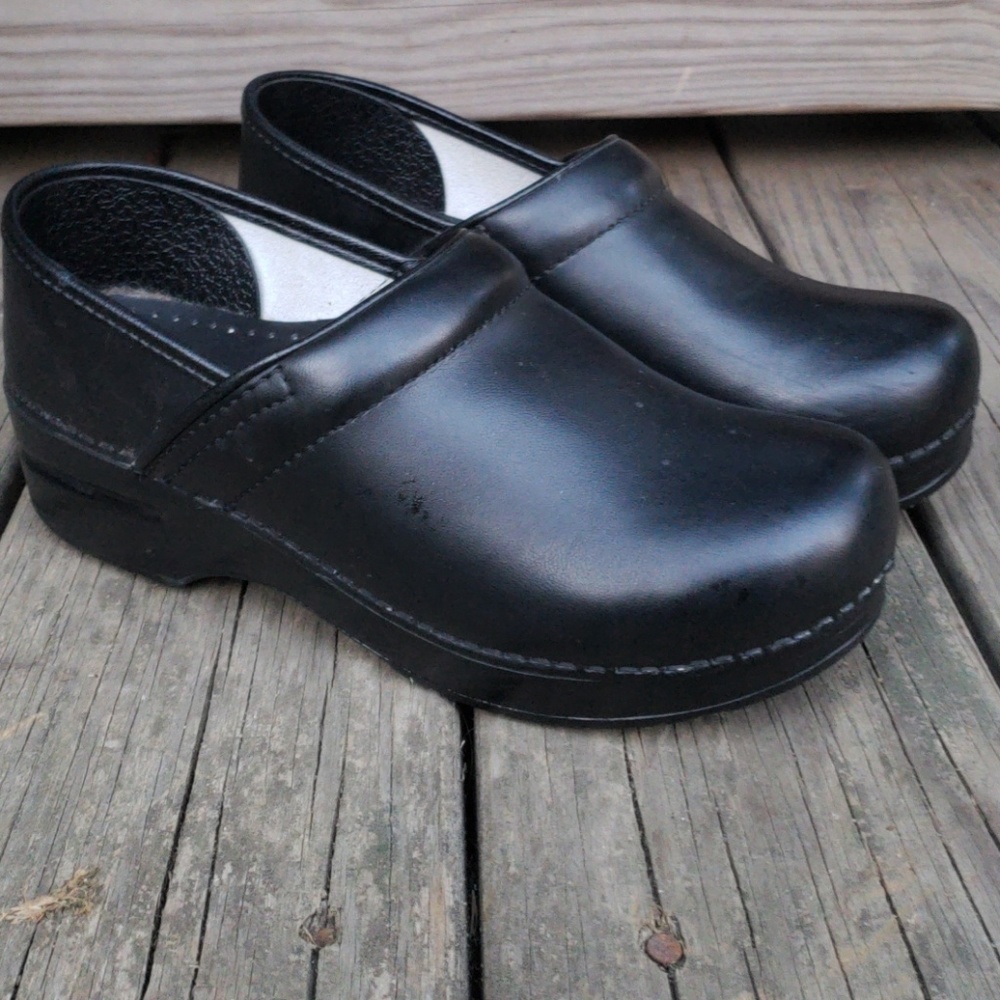 Dansko Cabrio Proffessional Womens Clog